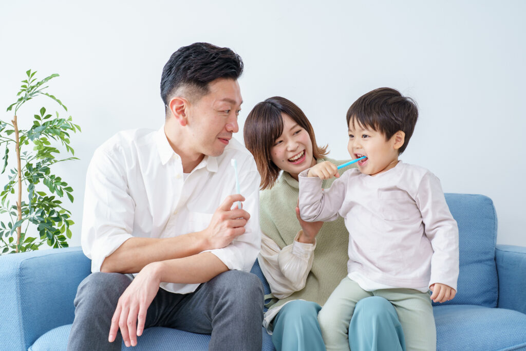 子供の虫歯は定期検診で予防しよう
その人にあった予防グッズ（歯ブラシ、歯間ブラシ、糸用じ）を選ぼう